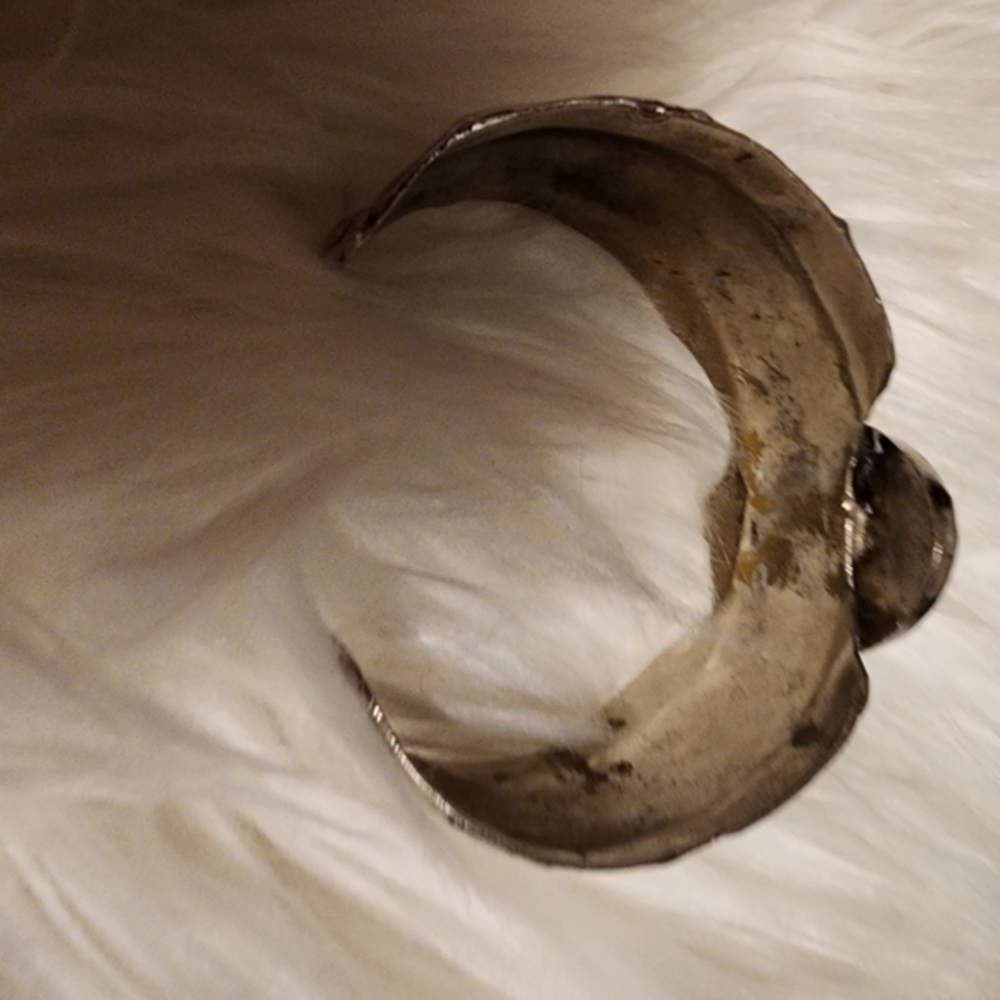 Vintage‎ Brutalist Silver Cuff - Picture 4 of 9